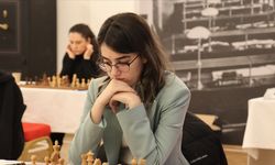 Milli sporcu Gülenay Aydın, satrançta "Kadın Büyükusta" ünvanını aldı