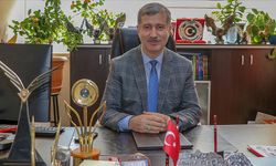 Prof. Dr. İlhami Gülçin uluslararası ödüllerini KAAN, İHA ve SİHA mühendislerine adadı