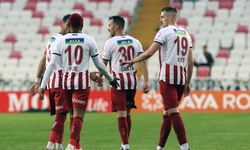 Sivasspor, Fatih Karagümrük'ü yendi