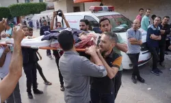 Filistinli gazeteci ile oğlu, İsrail'in Gazze'ye düzenlediği saldırıda öldü