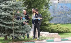 Sivas'ta kepçe operatörü kazı yaparken tanksavar mühimmatı buldu