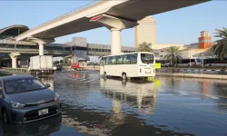 Dubai Havalimanı yoğun yağışların ardından yeniden faaliyete başladı