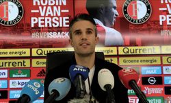 Heerenveen, teknik direktörlüğe Robin van Persie'yi getirdi