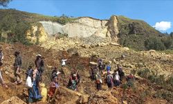 Papua Yeni Gine'de facia: 2 bin kişi toprak altında kaldı