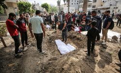 İsrail'in 224 gündür saldırılarını sürdürdüğü Gazze'de can kaybı 35 bin 303'e çıktı
