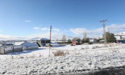 Kars'ta kar yağışı ve soğuk hava etkili oldu