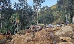 Papua Yeni Gine'de yeni bir toprak kayması riski var