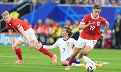 Avusturya, Polonya karşısında 3 puanı 3 golle aldı