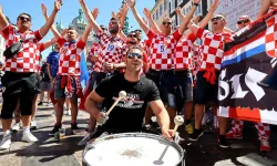 Berlin'de İspanya-Hırvatistan maçının coşkusu yaşanıyor