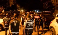 Beyoğlu'nda polis ekipleri eğlence mekanlarını denetledi