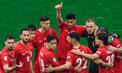 Burak Yılmaz'dan milli takım oyuncularına destek çağrısı