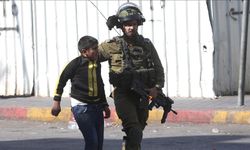 İsrail, cezaevindeki Filistinli çocuklara işkence ve taciz uyguluyor