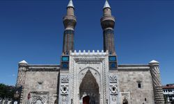 "Mavi Medrese" 371 bin ziyaretçi ağırladı