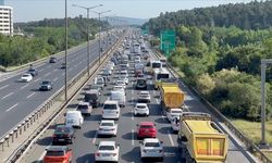 İstanbul'da haftanın ilk iş gününde trafik yoğunluğu yaşanıyor