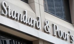 S&P, Fransa'nın kredi notunu düşürdü