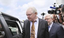 ABD, Assange'ı diplomatlarının hayatlarını riske atmakla suçladı