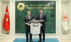 Bakan Kurum, Beşiktaş'ın yeni başkanı Serdal Adalı ile görüştü