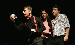 "Üç Tunç Tas" Kartal Sanat Tiyatrosu'nda izleyicilerle buluşacak
