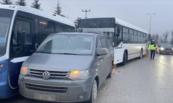 Ankara'da zincirleme trafik kazasında 26 kişi yaralandı