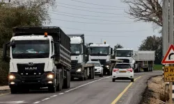 Gazze'ye insani yardım malzemesi taşıyan tırların girişi sürüyor