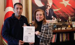 Karabük'te temizlik işçisinin Atatürk hassasiyeti kamerada