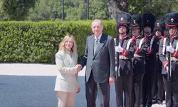 Cumhurbaşkanı Erdoğan, İtalya'da resmi törenle karşılandı
