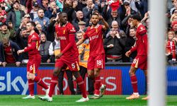 Liverpool, adım adım şampiyonluğa yürüyor