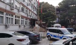İzmir'de Kemalpaşa Belediyesine yönelik operasyonda yakalanan şüpheliler adliyede
