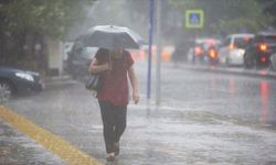 Meteorolojiden yurdun iç ve batı kesimleri için kuvvetli sağanak uyarısı