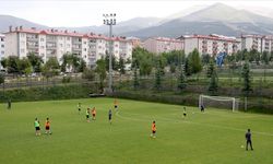 TFF'nin ilk defa uyguladığı kursla eğitim alan futbolcular, Palandöken'de antrenörlüğe hazırlanıyor
