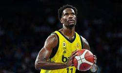 NBA'de Phoenix Suns, Nigel Hayes-Davis'i kadrosuna kattı