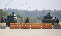 Myanmar'da askeri yönetim kaldırdı
