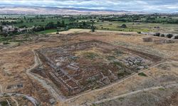 Arkeolojik kazılarla Kültepe'nin tarihi 8 bin yıl öncesine kadar uzanabilir