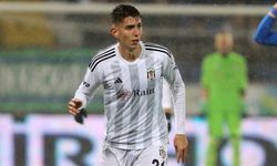 Beşiktaş'ta genç futbolcu Demir Ege Tıknaz'ın sözleşmesi uzatıldı