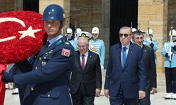 Cumhurbaşkanı Erdoğan, Anıtkabir'i ziyaret etti