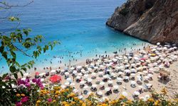 Antalya'da 'Dumansız Plaj' uygulaması başlatıldı
