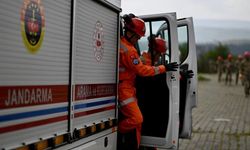 Bolu'da jandarma timleri zorlu şartlarda tatbikatlarla göreve hazırlanıyor