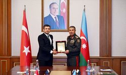 Azerbaycan Savunma Bakanı Hasanov, Baykar Yönetim Kurulu Başkanı Bayraktar ile görüştü