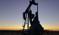 Brent petrol Rusya'ya yönelik yeni ABD yaptırımı beklentisiyle yüzde 5'e yakın yükseldi