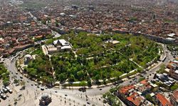 Dağların Eteğinde Taşla Yazılmış Bir İlçe