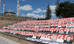 Ortaokul öğrencileri 15 Temmuz şehitlerinin resimlerini tuvale yansıttı