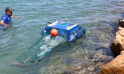 Antalya'da deniz yüzeyindeki kirlilik 'Çöp Kapar' robotla önlenecek
