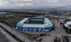 Erzurumspor taraftarı 3 sezon sonra statlarındaki tüm tribünlerde yerini alacak
