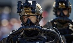 SAT ve SAS komandolarının TEKNOFEST Mavi Vatan'daki gösterileri ilgiyle izlendi