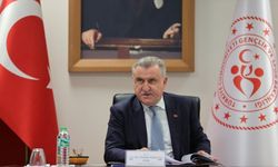 Bakan Bak, Akdeniz Oyunları'nı 111 madalyayla tamamlayan milli sporcuları tebrik etti