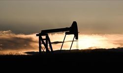 Brent petrol İran'ın 'ABD ile müzakere planı olmadığı' açıklamalarıyla 100 doları aştı