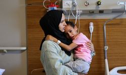 İsrail saldırılarında yaralanan Filistinli Sıla, sağlığına Türkiye'de kavuşacak