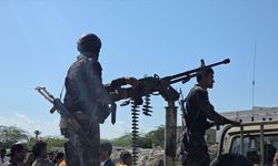 Yemen'de hükümet güçleri Husi saldırılarını püskürttü, Taiz'de bazı noktaları geri aldı