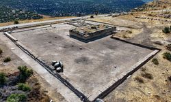 Blaundos'ta Kuzey Tapınağı'nı çevreleyen duvarın kalıntılarına ulaşıldı