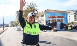 Bursa'da emniyet kemerine dikkati çekmek için trafoya grafiti yapıldı